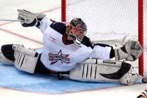 爱游戏中国官方登录入口网站-莱昂·马尔尚泳池内外双重突破，莱昂和玛蒂尔达是爱情吗